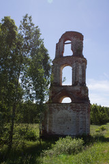 Fototapeta premium Old abandoned ruined Church in Russia on a Sunny summer day