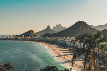 Blick auf den Strand der Copacabana in Rio de Janeiro, Brasilien