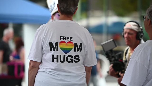 Pride 2019 Free Mom Hugs Slow Motion 120fps