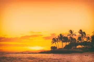 Zelfklevend Fotobehang Hawaii strand zonsondergang zomer paradijs vakantie landschap. © Maridav