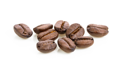 roasted coffee beans isolated in white background. full depth of field