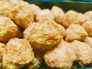  Thai desserts are sold in front of Thai restaurants in department stores.15