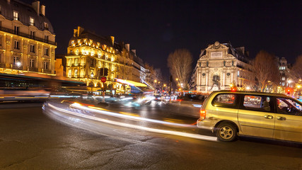 Fototapeta na wymiar beautiful streets of Paris at night, France