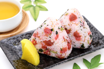 おにぎり　梅干し　しらす