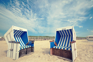 Strandkörbe am Meer