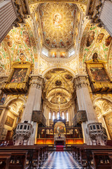 Fototapeta na wymiar Santa Maria Maggiore Basilica interior