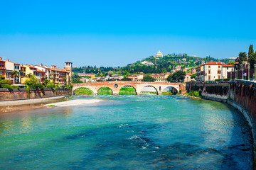 Obraz premium Ponte Pietra bridge in Verona