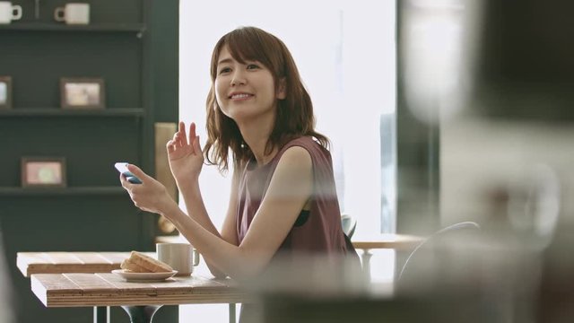 カフェ・女性