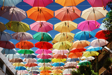 Fototapeta na wymiar ruelle parapluie