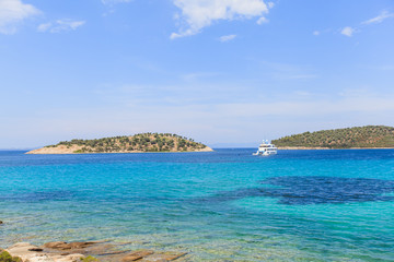 Naklejka premium Beautiful summer seascape and nature landscape