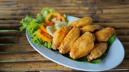  Close up fried chicken wings 