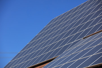 Obraz premium Dach mit Solarzellen in Deutschland