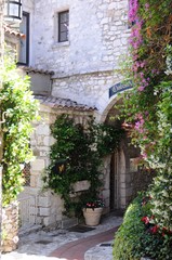 Fototapeta premium Village d’Eze dans les Alpes Maritimes (Côte d’Azur-Midi de la France)