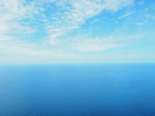 真っ青な海