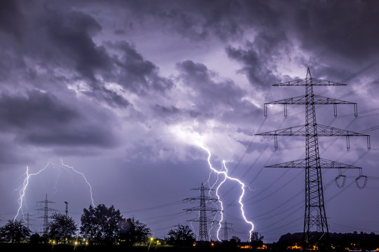 Lightning Strike into Powerlines