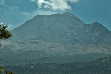 Obraz premium Active Popocatepetl volcano in Mexico