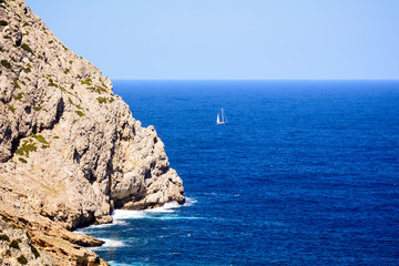 Fototapeta na wymiar Cala Figuera on Cap Formentor, beautiful sea bay with turquoise water, beach and mountains, Mallorca island, Spain