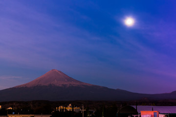 Izta-Popo Zoquiapan National Park and view of volcano Popocatepetl, México