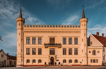 Stary pałac old palace zamek castle  © Dreamnordno