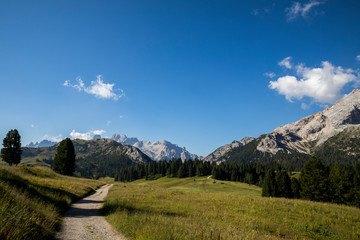 Fototapeta na wymiar Weltkulturerbe Dolomiten - Südtirol