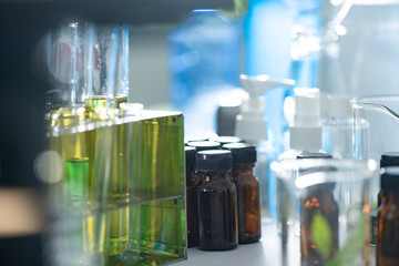 Laboratory equipment, Laboratory glassware for chemical laboratories