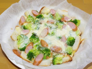 食パンで作ったキッシュのような食べもの