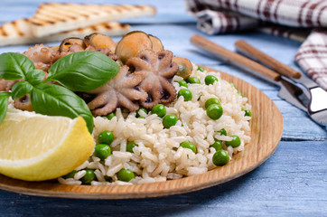 Seafood with brown rice