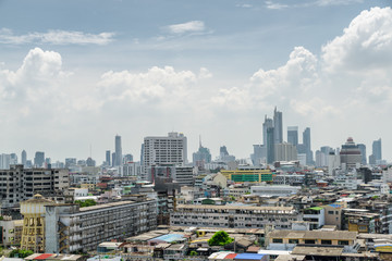 Fototapeta premium Panoramę Bangkoku, Tajlandia. Wieżowce i budynki mieszkalne