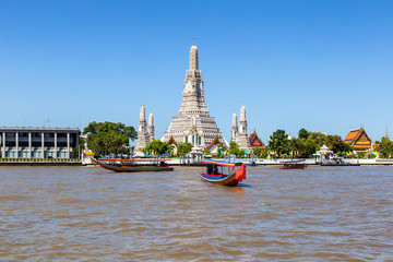 Wat Arun (Temple of dawn)