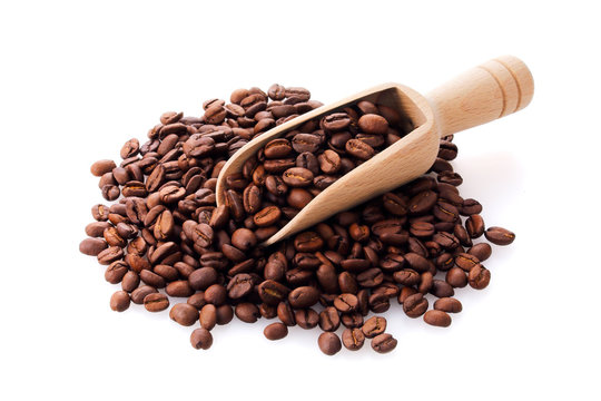 コーヒー豆　Coffee beans on white background