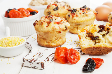Millet muffins with dried fruit