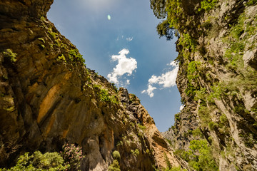 gorge, clouds, mountains, nature, green, sky, view, todra, todgha, background, travel, blue, landscape, outdoor, tourism, stone, gorges, beautiful, grass, mountain, summer, white, outdoors, hill, vall