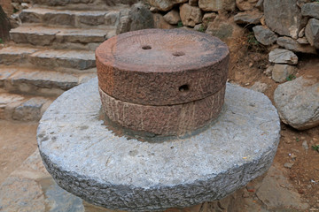 Rock millstone