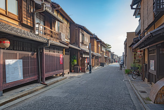 古都京都 下町の町並み Stock Photo Adobe Stock