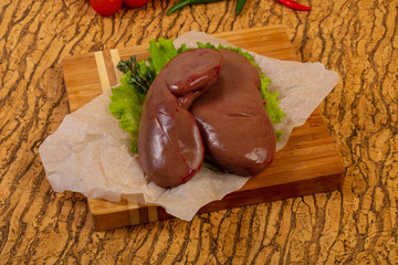 Raw pork kidneys