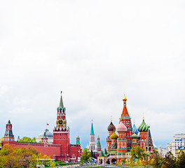Fototapeta na wymiar Moscow, Russia - may 2, 2019. Beautiful view of the Kremlin, St. Basil's Cathedral and Red Square. City center. Copy space.