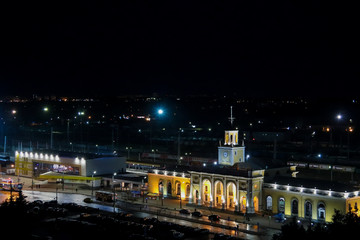 Fototapeta na wymiar The station square of Yaroslavl. Night