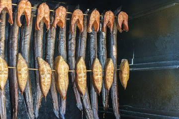 Fisch im Räucherofen
