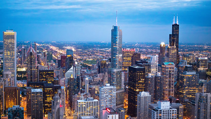 Naklejka premium Amazing view over the high rise buildings of Chicago - travel photography