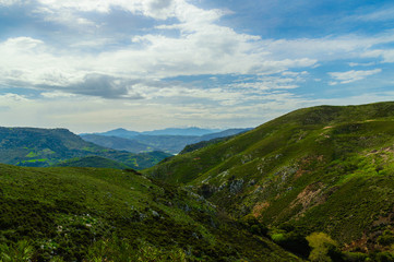 Naklejka premium view of mountains