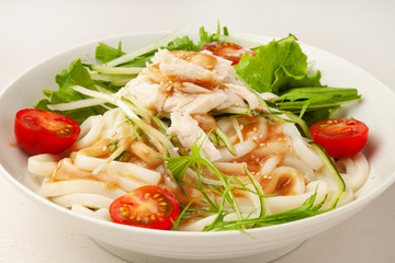 冷やしゴマだれうどん