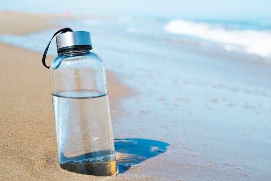Reusable Water Bottle Images – Browse 20,572 Stock Photos, Vectors, and Video | Adobe Stock Reusable Water Bottle Images – Browse 20,572 Stock Photos, Vectors, and Video | Adobe Stock