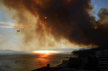 Naklejka premium Sunset over the sea in Greece