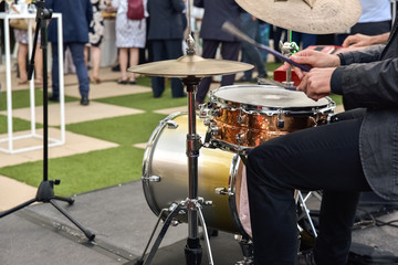 Obraz premium Musician playing a jazz piece to liven up a business event.