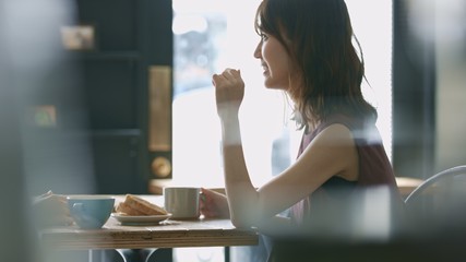 カフェ・女性