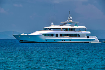 Fototapeta na wymiar Motor yacht in the sea