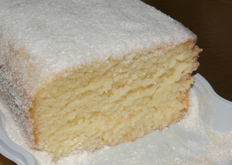 Iced coconut cake 