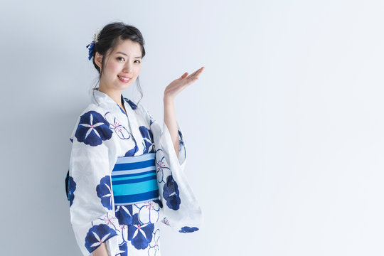 浴衣の女性