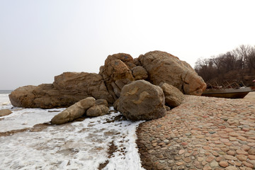 rock in the sea in the natural environment
