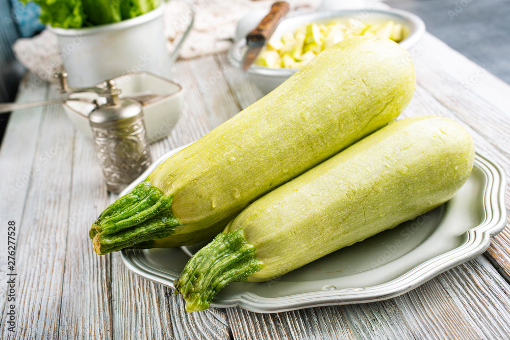 Canvas Prints green zucchini